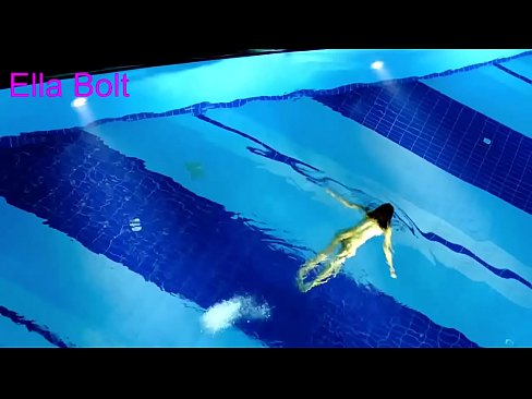 ❤️ หยุดดูไม่ได้เลย หนุ่มผมบลอนด์โดนจับได้ว่ายเปลือยกายอยู่ใน ELLA BOLT resort pool โป๊ ที่ th.xxxner.ru ☑